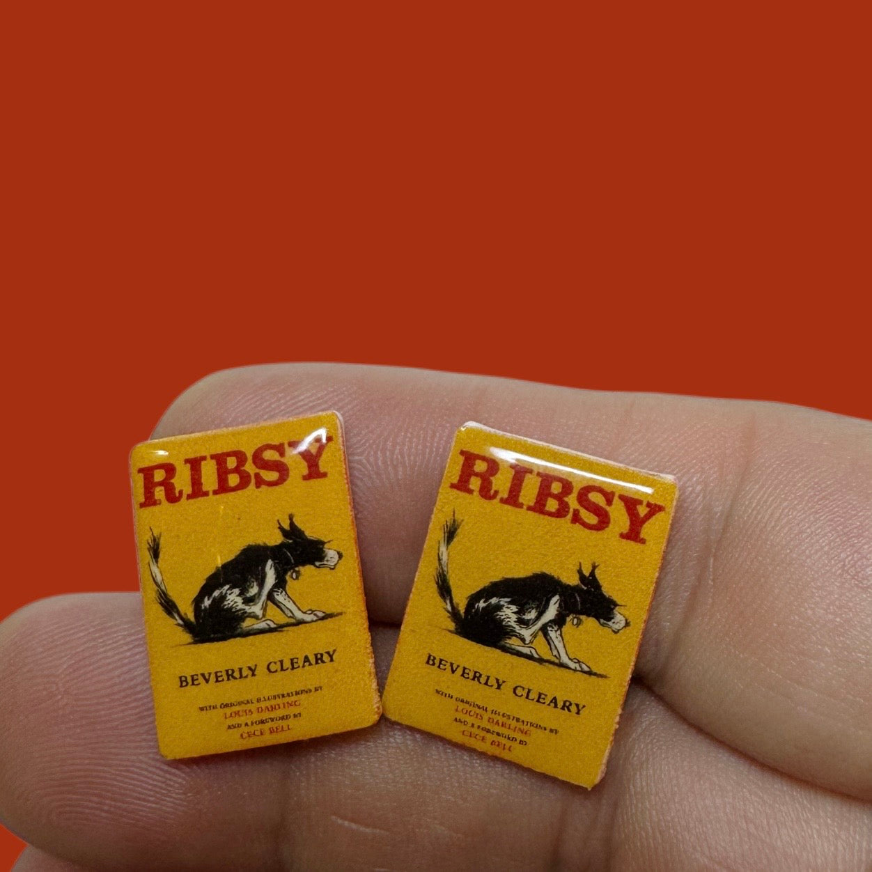 Ribsy book stud earrings