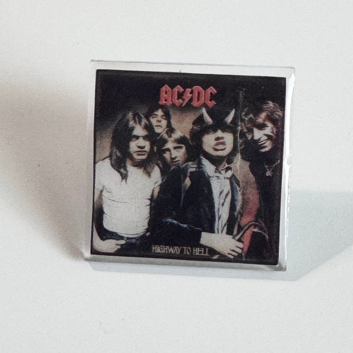 Ac/Dc pin