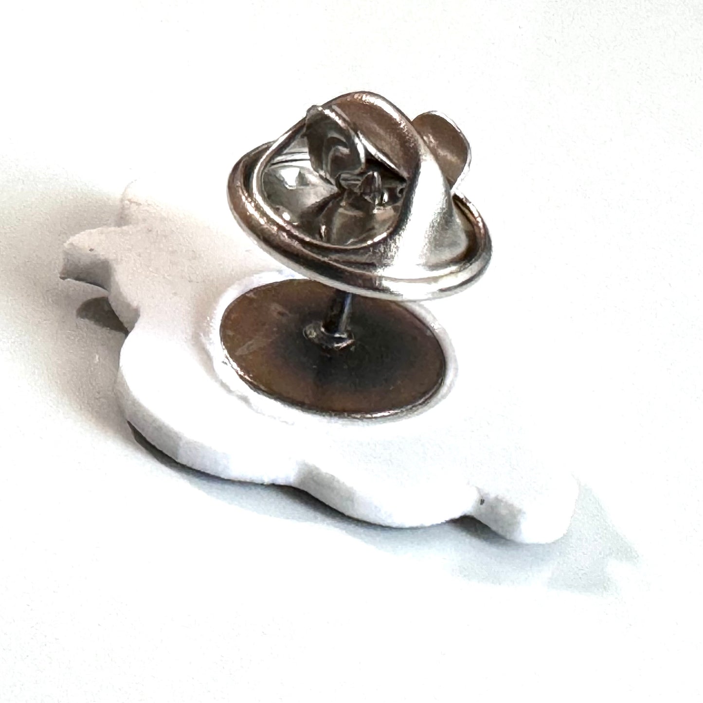 Snoopy pin