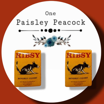 Ribsy book stud earrings