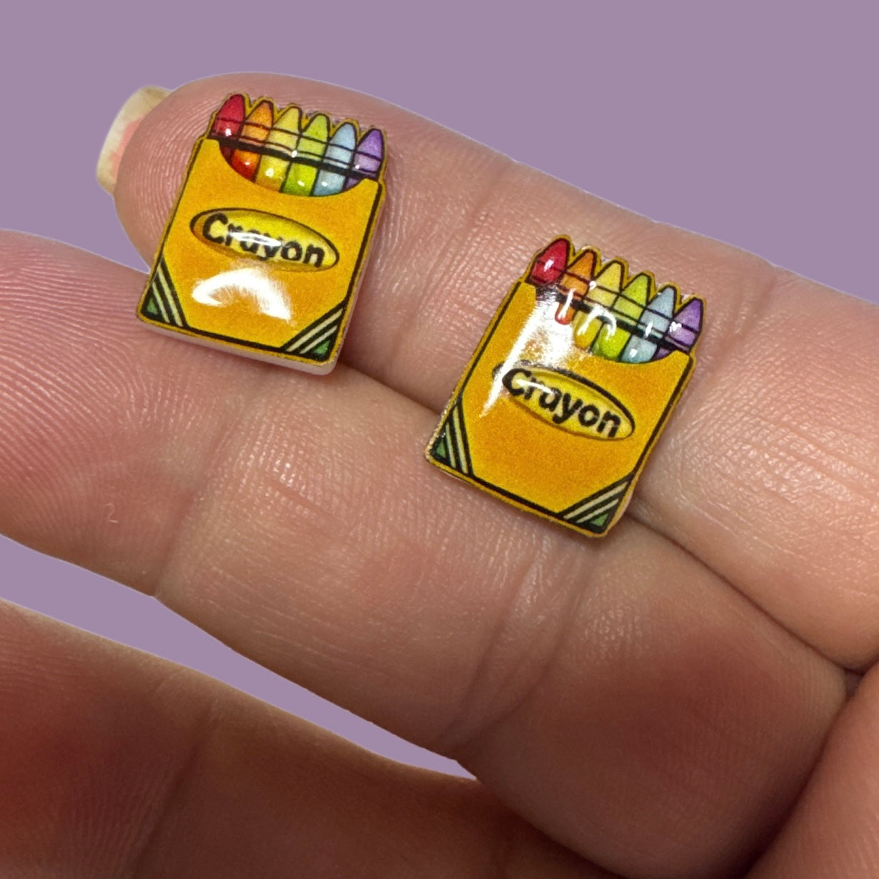 Stud Earrings-crayon